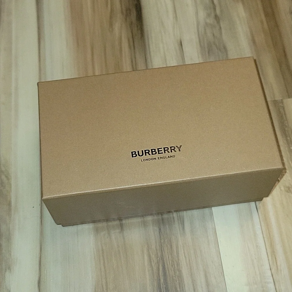 Burberry Sunglasses Box